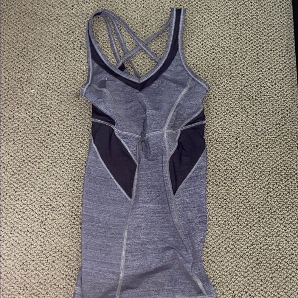 Lululemon workout top